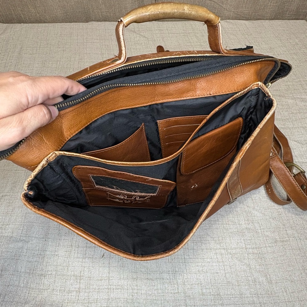 Frye Vintage Leather Flap Top Briefcase Messenger Bag - Picture 7 of 12